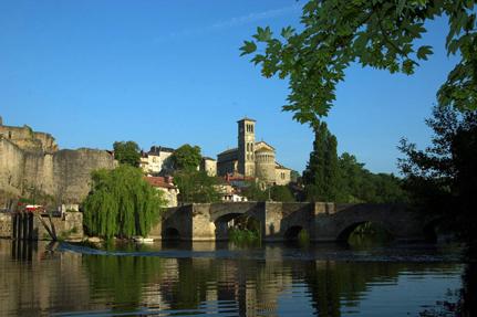 Clisson et les bords de la Sèvre Nantaise © B. Rivière/OT Vallée de Clisson