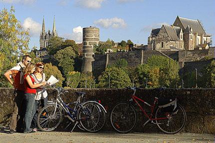The château at Angers © J.D.Billaud/Nautilus