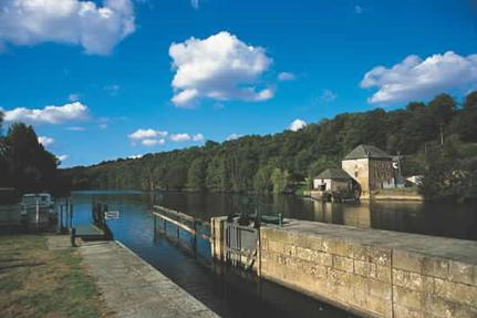 La Benâtre lock at Origné © L.Massillon