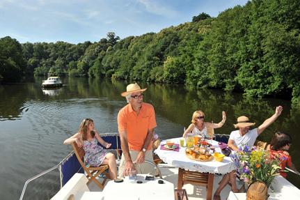 The Mayenne Valley © J.D Billaud/Nautilus