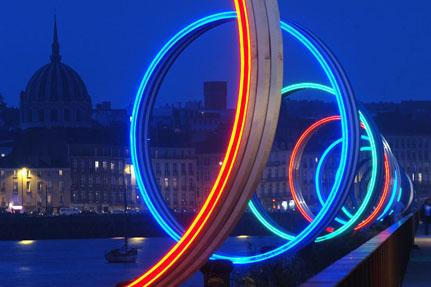 Luminous rings by Daniel Buren and Patrick Bouchain, Nantes © J.D Billaud/Nautilus
